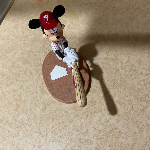Hamilton Collection: Disney Mickey Mouse Philadelphia Phillies baseball figure. - Picture 4 of 5